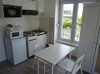 Residence Albert Premier 브레스트 아파트호텔